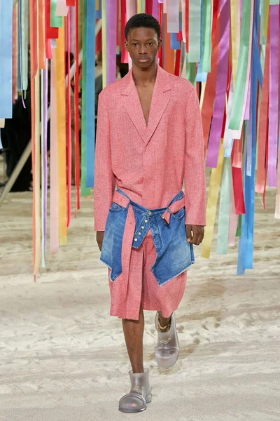 Look 30